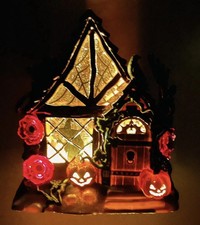 Bath And Body Works 2022 Halloween Witches Cottage Light Up Wallflower Plug-In
