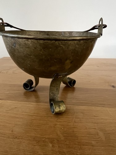 Vintage brass cauldron witches - brass,