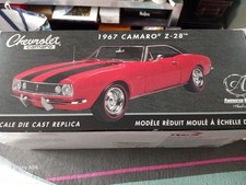 1/18 SCALE ERTL AMERICAN MUSCLE AUTHENTICS 1967 CHEVROLET CAMARO Z-28 IN RED.