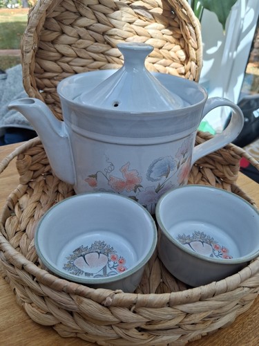 Pretty denby dauphine teapot - pretty,