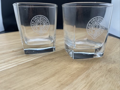 Pair glen ord - pair, distillery