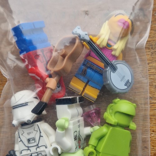 Lego minifigures bulk lot - bulk,