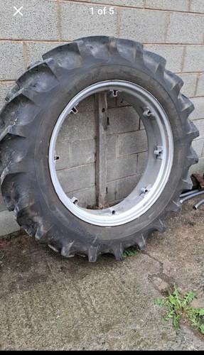 R36 tractor tyre - 13.6,