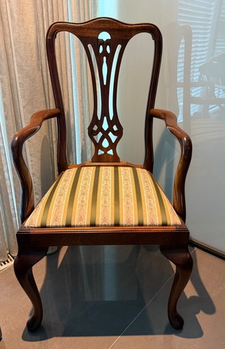 Pair vintage chippendale - of,