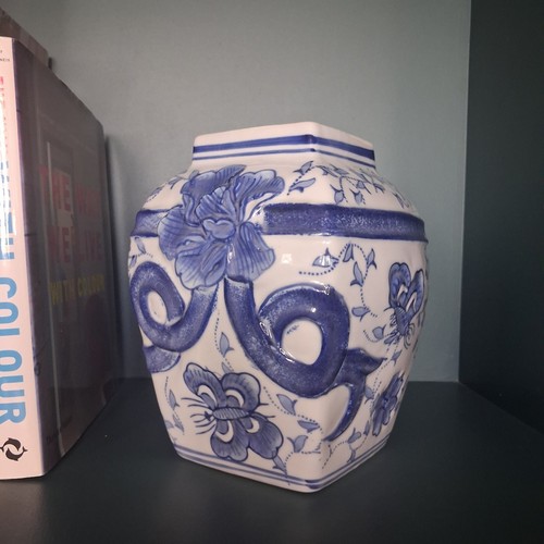 Blue and white - white, chinoiserie