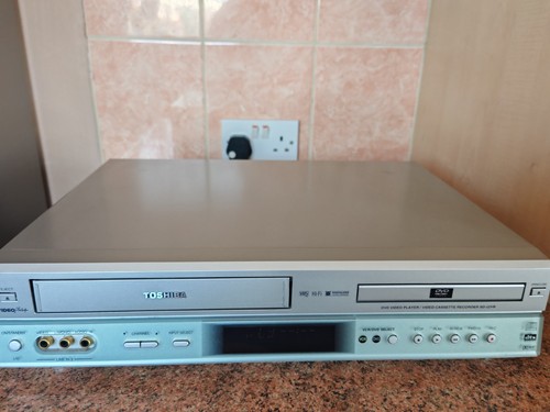 Toshiba 26vb dvd vcr combi - toshiba, sd-26vb