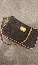 Calvin Klein Logo  Shoulder