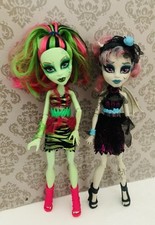 Monster High Zombie Shake Venus and Rochelle Dolls B3