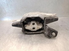 21830C7000 engine mounting