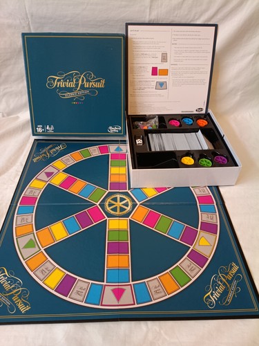 Hasbro gaming trivial pursuit - hasbro,