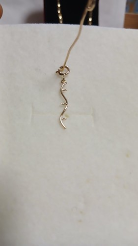 9ct yellow gold pendant - 9ct,
