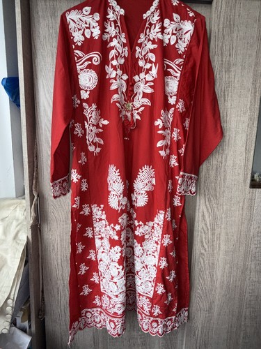 Stunning red white heavy