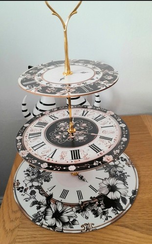 Decorative cake stand - cake, with