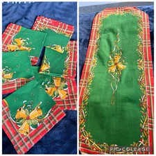 Christmas Table Runner and 6 Napkins Set