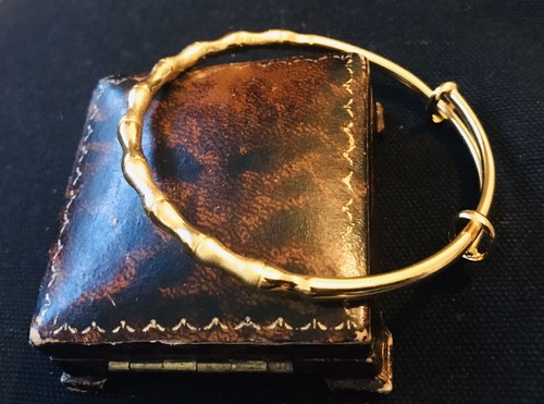 Vintage style jewellery - vintage,