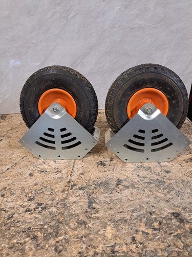 Large corner casters - large,
