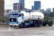 THH Truck Photos - Volvo F89 - Robert Armstrong P&O.