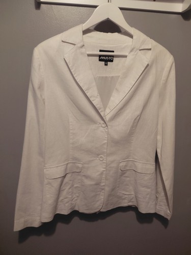 Musto white blazer linen