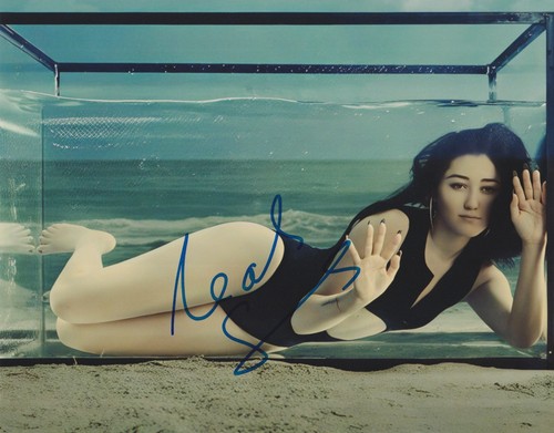 Noah cyrus signed - signed, 8x10
