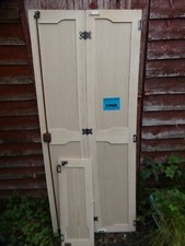 Caravan bi-folding wardrobe