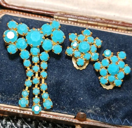 Turquoise opaque crystal