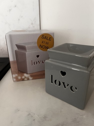 Grey ceramic love wax - love, melt