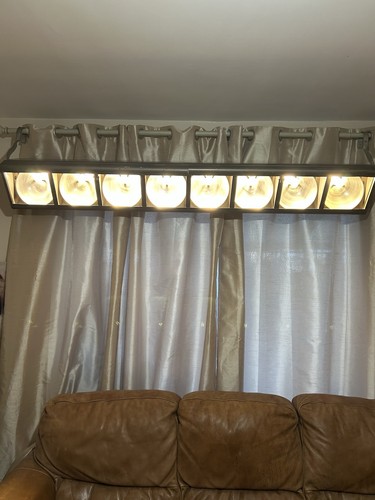 Feature room light - room,