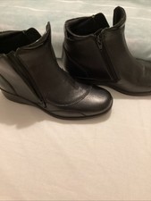 Pavers Ladies Ankle Boots Size 5 BNWOT