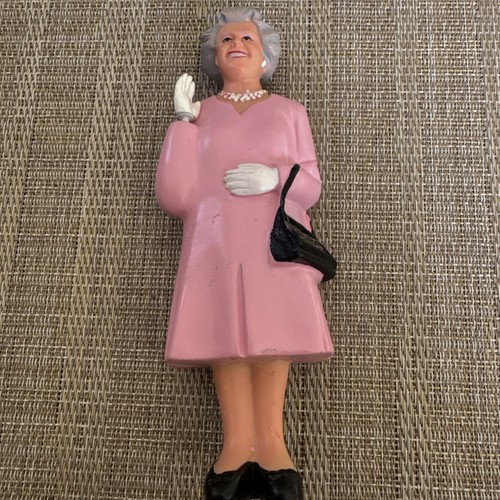 Kikkerland solar waving queen - kikkerland,