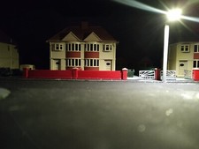 N GAUGE PLASTIC BUILDINGS X 3