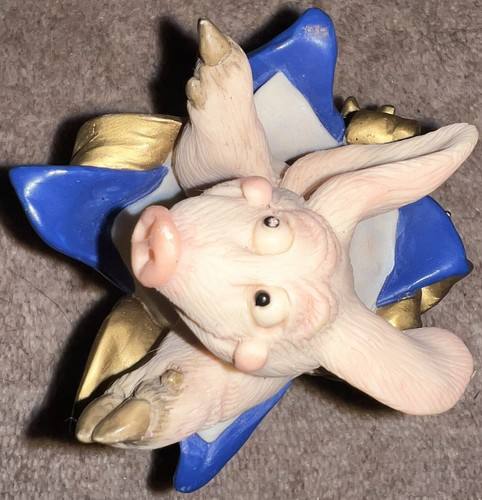 Vintage piggin surprise -  vintage, piggin'