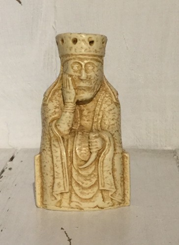 Lewis chessmen queen magnet - queen,
