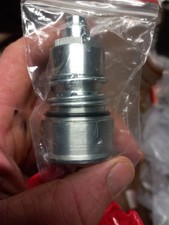 john deere hydralic quick release couplin re52981