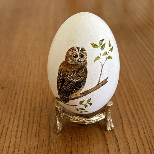 Hand painted real egg - hand,