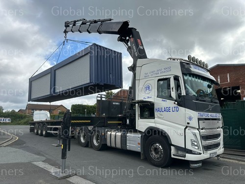 40ft 8ft roller shutter - 40ft, x