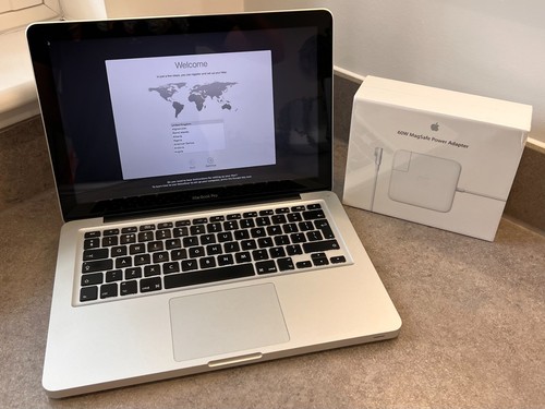 Apple macbook pro early - apple,