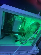 White NZXT gaming pc RTX