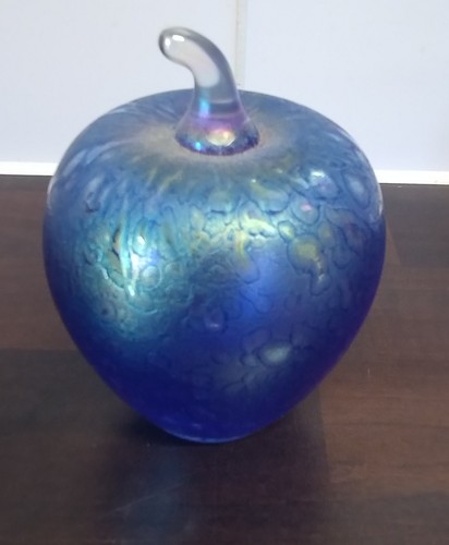 Stunning vintage iridescent - stunning,