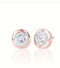 Rose Gold 8mm Solitaire Stud Earrings – Modern Glamour with Classic Sparkle