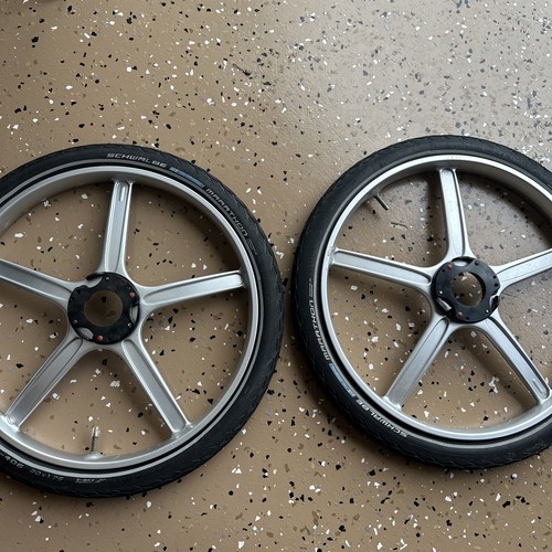 Pair gocycle g3 - g2,