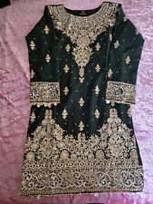 pakistani mehndi outfit