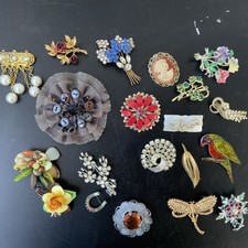 Vintage Job Lot Costume Brooches # 25