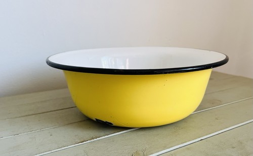 Lovely vintage yellow - lovely,