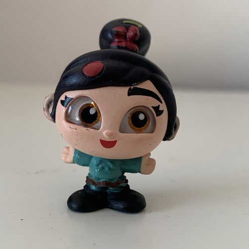 Disney doorables figure - disney,