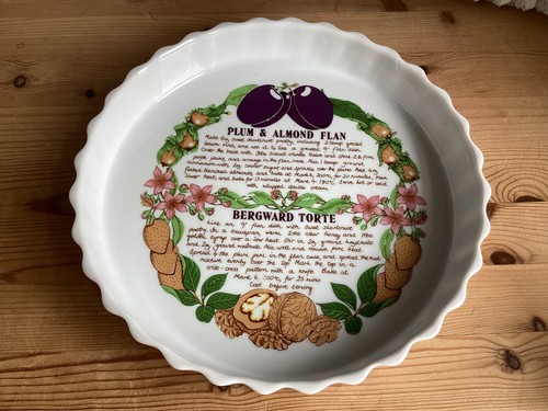 Vintage ceramic flan pie - vintage,