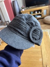 Grey Capped Hat. Women’s. With Buckle Detail. One Size. Good Condition