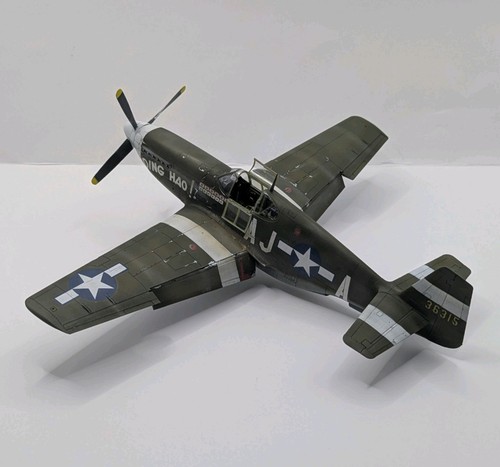 P51b mustang model built - 1/48,