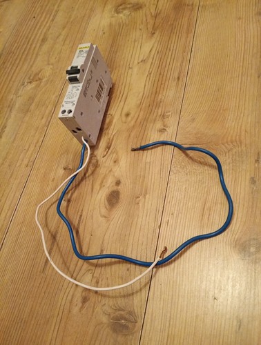 Qoe rcbo square 132c03 - d, c