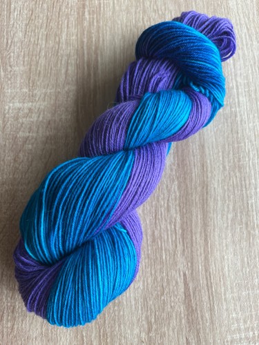 Christmas hand dyed ply - dyed, sock