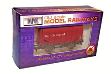 NEW Dapol B548 Bass Charrington Grain Hopper Wagon Boxed Superb OO Gauge 00